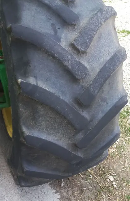 Je 2 Stk. Continental 600/65R34 (40%) bzw. 480/65R24 (10%)