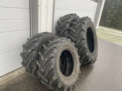 Traktorreifen 420/85R30, 380/70R20