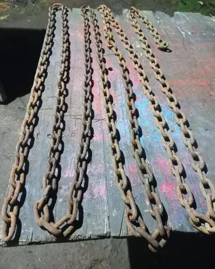 Ca. 7 m lange verrostete Kette