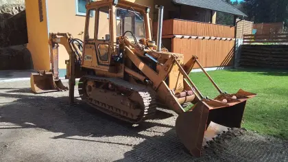 Cat 931B + Schaeff Heckbagger