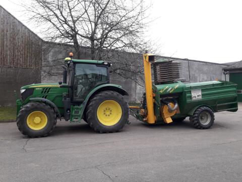 Kürbisernter Green Bull