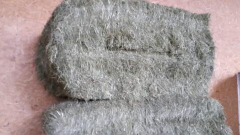 Bio Heu, Kleegrasheu U-Dach getrocknet, Belüftungsheu