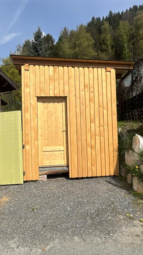 Container