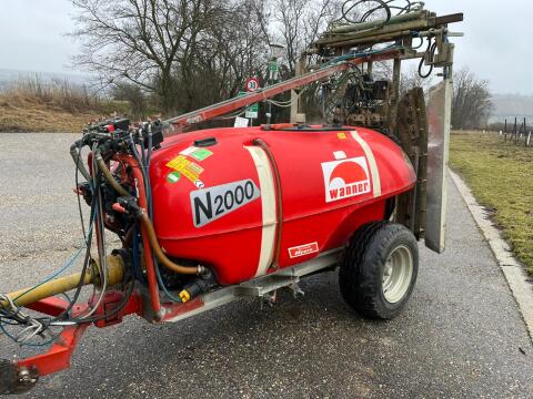 Weinbau-Gebläsespritze mit Überzeilengestänge