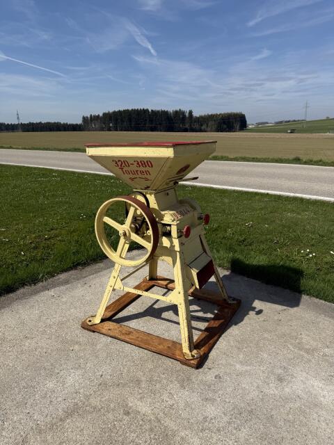 Alte Getreidemühle, Mählmaschine Schmotzer – funktionsfähig