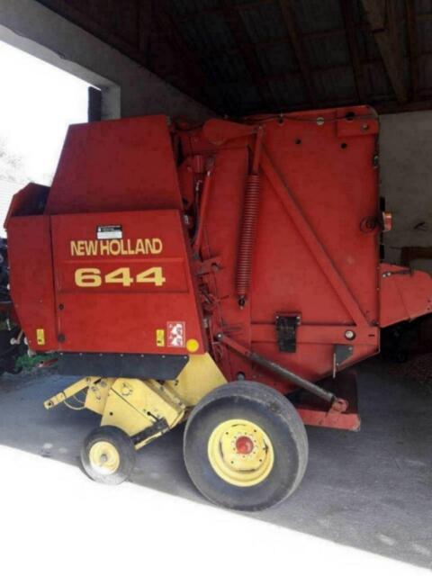 New Holland 644