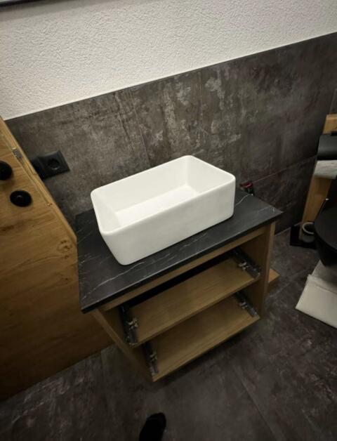 Waschbecken viereckig weiß