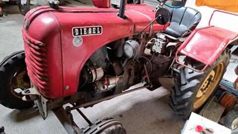 Steyr Traktor T84
