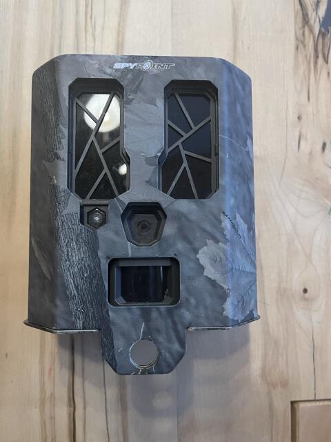 Trailcam SpyPoint Force-20 mit Stahlgehäuse