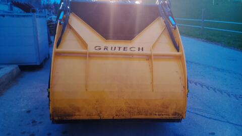 GRUTECH Futtermischschaufel (Fräsen, Mischen, Ausgeben)