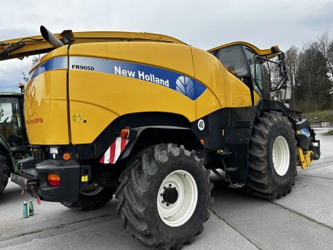 NEW HOLLAND FR 9050