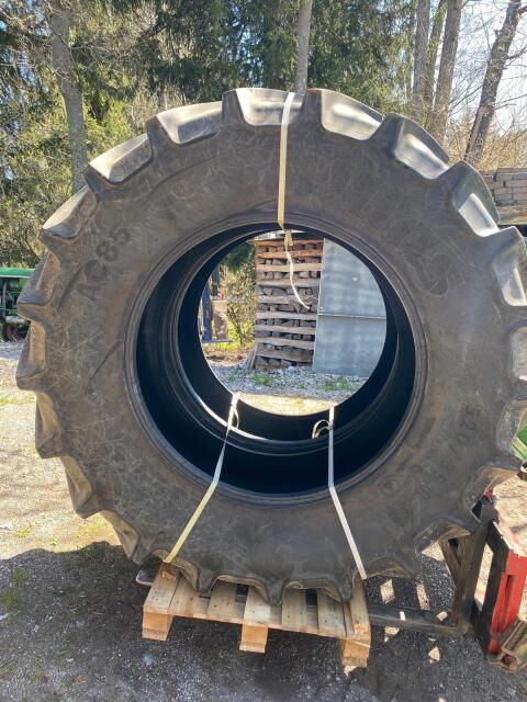 Reifen 520/85R38 und 420/85R28 AC 85