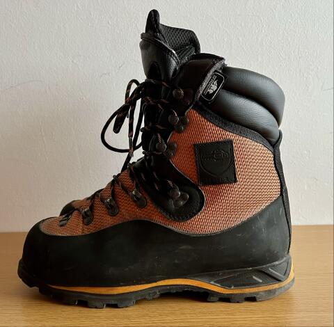 Schnittschutzstiefel Größe 45
