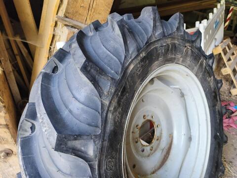 Taurus 420/70 R28