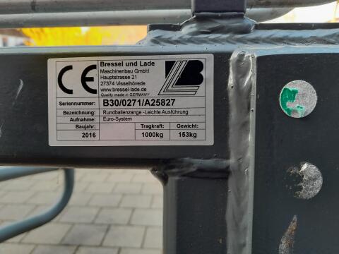 Bressel und Lade Rundballenzange