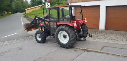 Hauer Frontlader für Lindner 520SA