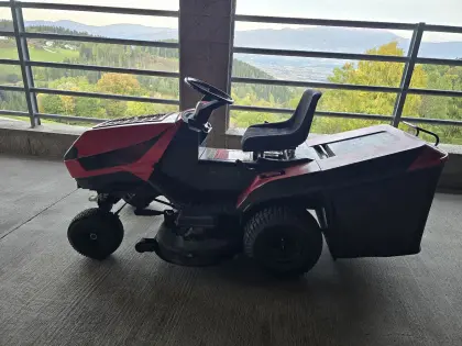 Rasentraktor zu verkaufen