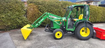 John Deere 3036E