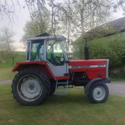Massey Ferguson 377