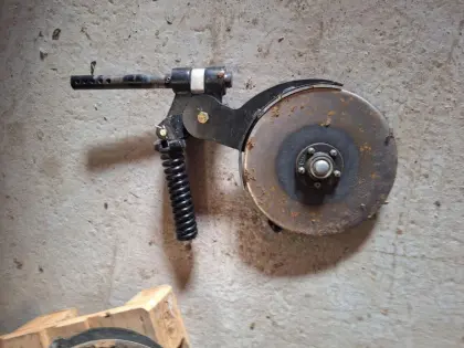 Düngerbehälter, Säscheiben und Schläuche für Einzelkornsäm.