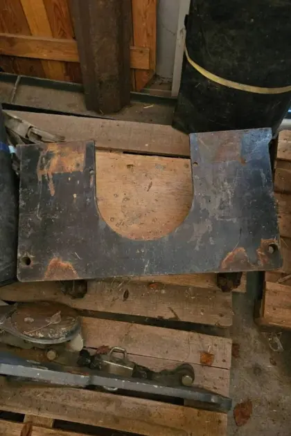 Schneepflugplatte mit Unterzug