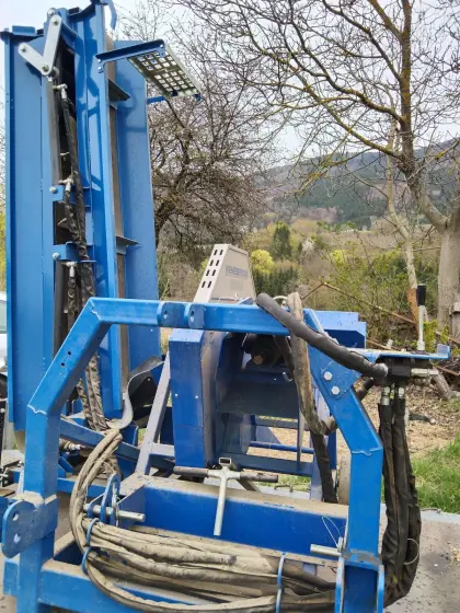 Traktorkreissäge Zapfwellenwippkreissäge mit Förderband