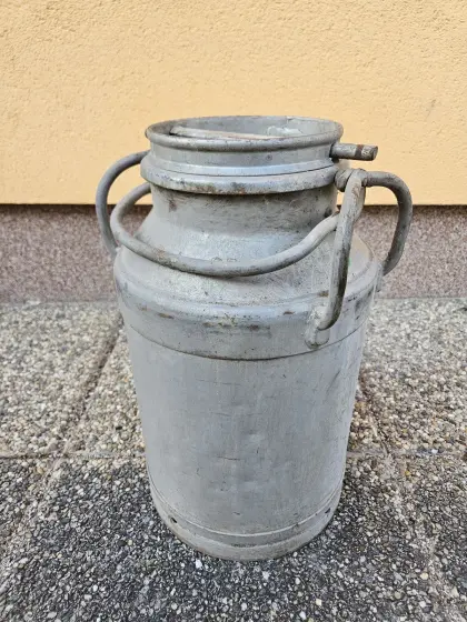 Milchkannen