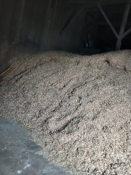 Verkaufe Hackschnitzel trocken gelagert