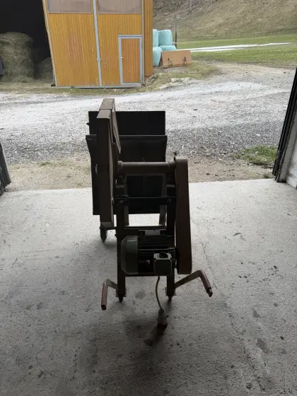 Elin Tisch Wipp Kreissäge