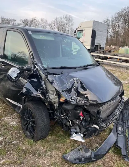 VW T6 Unfallwagen Transporter Kombi Family Van Kombi F