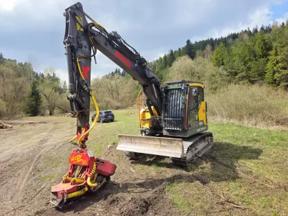 Volvo ECR145L mit Woody 50