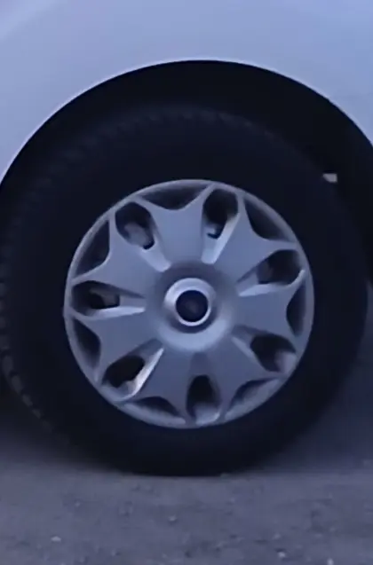 Neuwertige Ford Transit Connect Sommerreifen