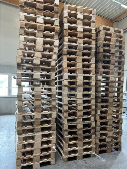 Neuwertige Europaletten