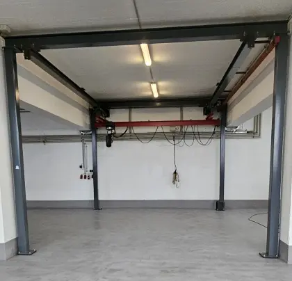 Hallenkran 1.000 kg mit Seitenfahrwerk