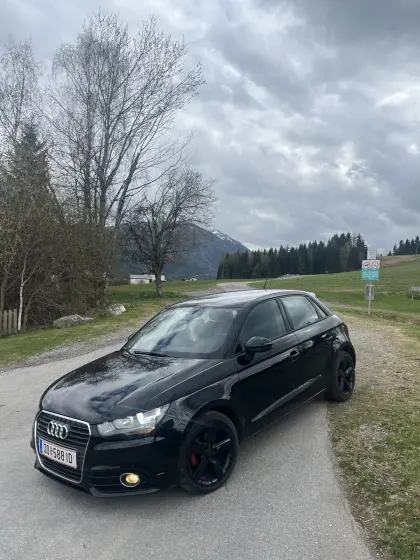 Audi A1 Sportback 1,6 TDI, Pickerl neu