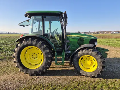 John Deere 5720