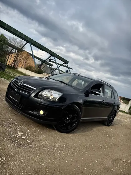 Toyota Avensis 2.0 Diesel mit Pickerl