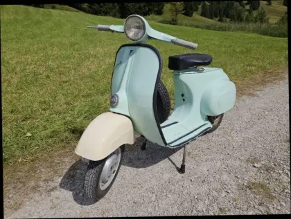 Piaggio Vespa V50