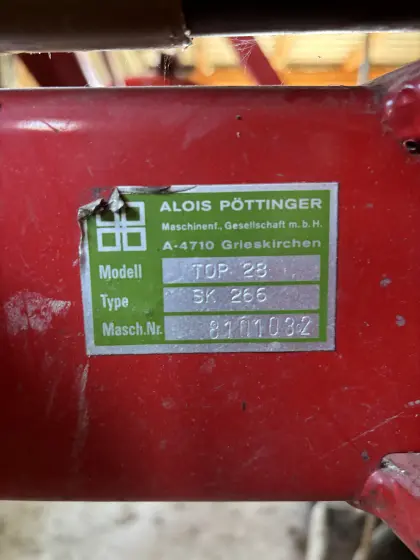 Pöttinger TOP 28 Einkreiselschwader (Typ SK 266)