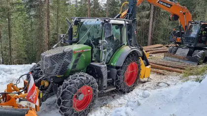 Fendt 516 Vario 2023 2.200 Bstd. Forst + Winterdienst TOP