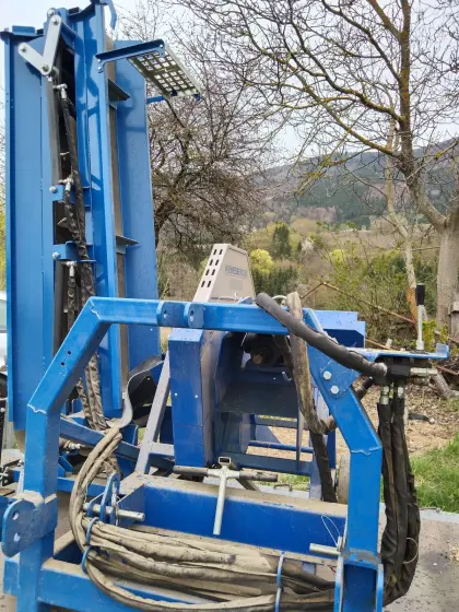 Zapfwellenwippkreissäge WS700 mit Förderband