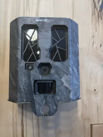 Trailcam SpyPoint Force-20 mit Stahlgehäuse