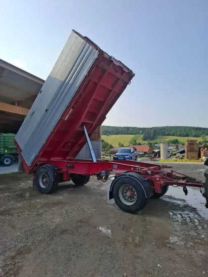 Schwarzmüller 2-Achs-Dreiseitenkipper