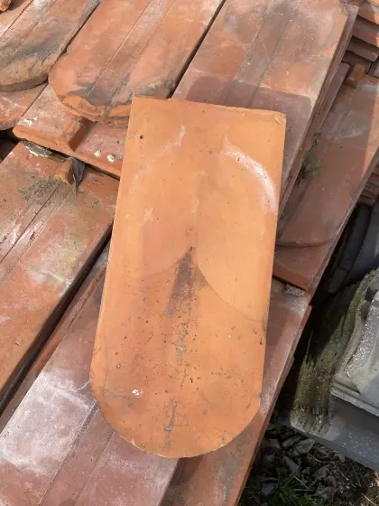 Ton- und Eternitdachziegel