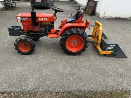 Kubota B4200 D AWD