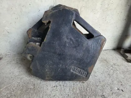 Frontgewichte 45 kg für MF Traktor