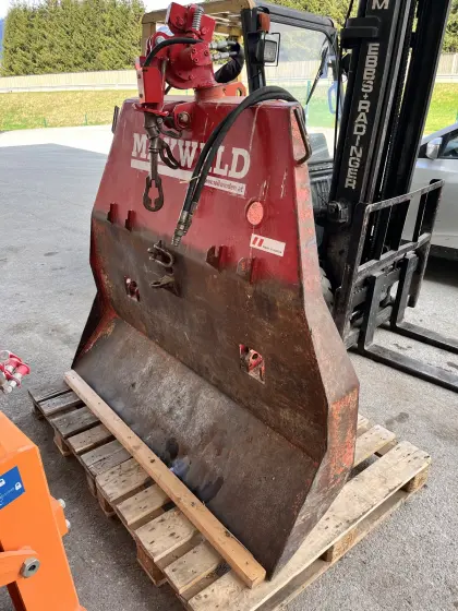 Maxwald Seilwinde 5,5 t mit Funk und Seilausstoß