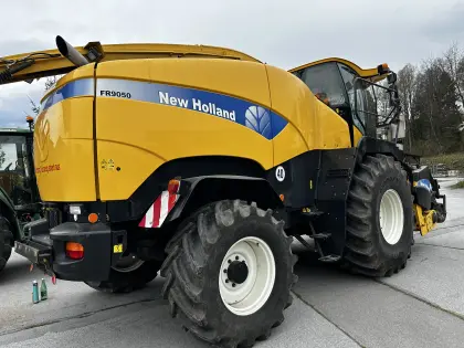 NEW HOLLAND FR 9050