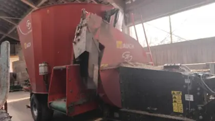 Futtermischwagen JF Feeder VM Multi / Einstreufunktion
