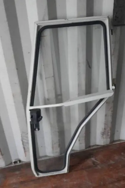 Tür Steyr 900